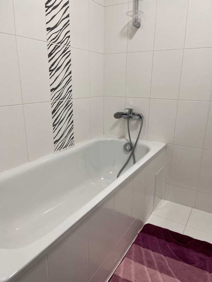 Продажа 2-комнатной квартиры 72 м², Сергея Данченко ул., 5