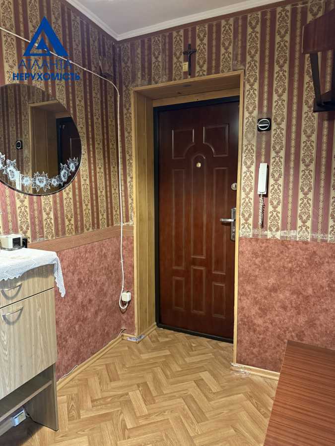 Продажа 3-комнатной квартиры 63.3 м², Молодежи просп.