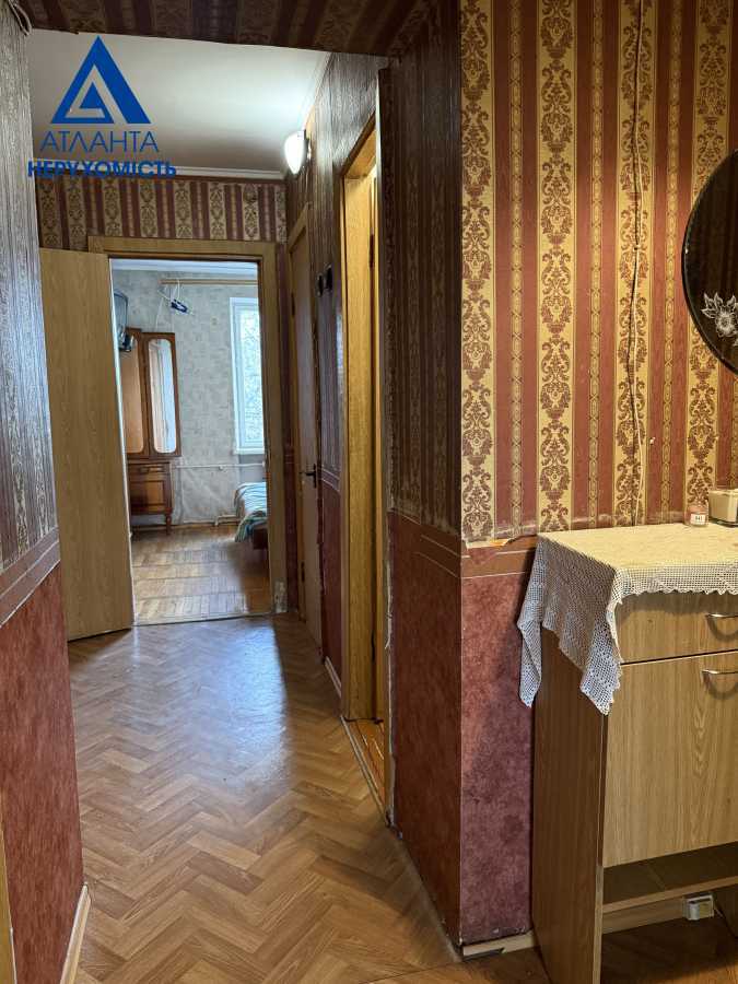 Продажа 3-комнатной квартиры 63.3 м², Молодежи просп.