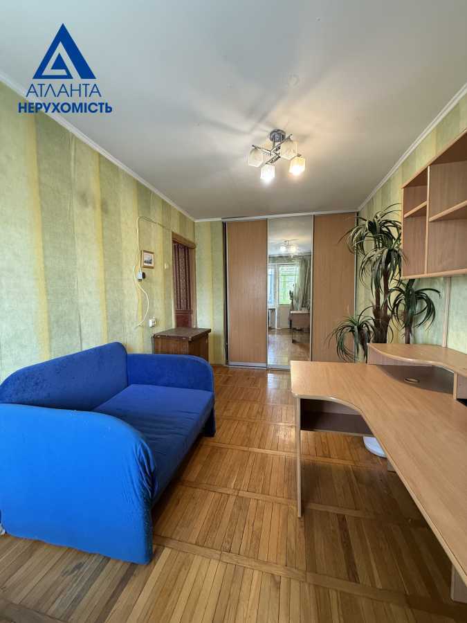 Продажа 3-комнатной квартиры 63.3 м², Молодежи просп.