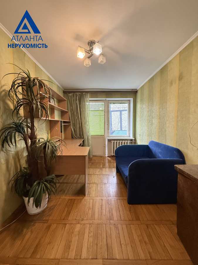 Продажа 3-комнатной квартиры 63.3 м², Молодежи просп.