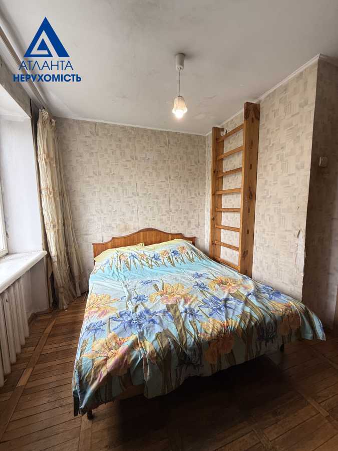 Продажа 3-комнатной квартиры 63.3 м², Молодежи просп.