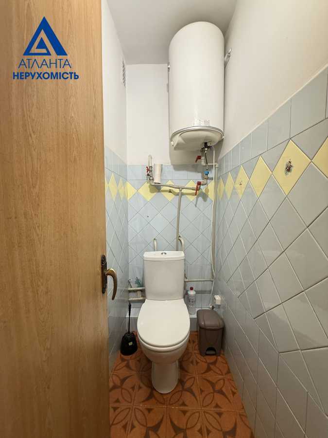Продажа 3-комнатной квартиры 63.3 м², Молодежи просп.