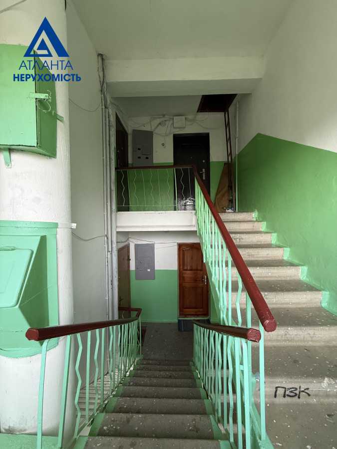 Продажа 3-комнатной квартиры 63.3 м², Молодежи просп.