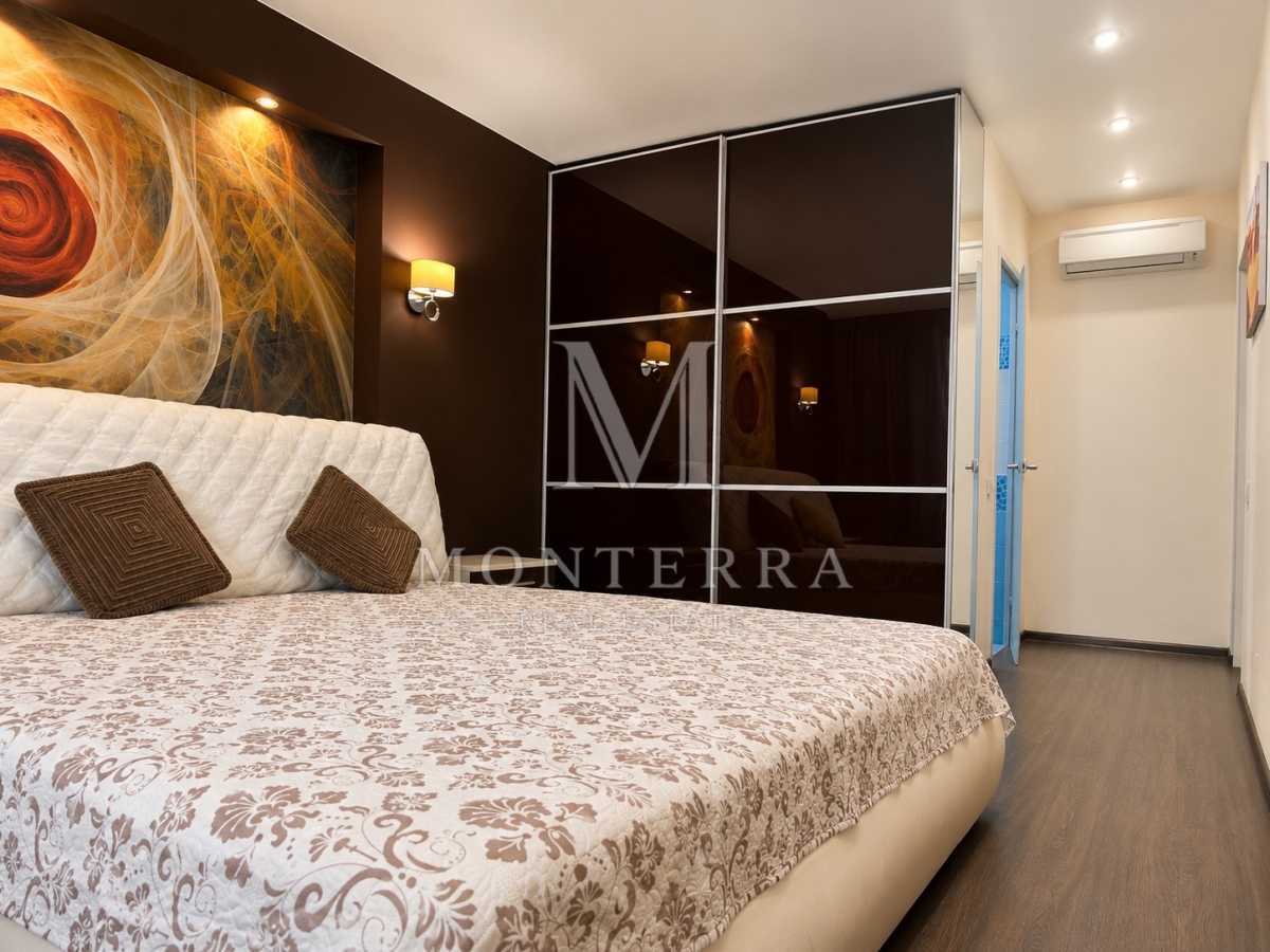 Продажа 2-комнатной квартиры 95.5 м², Вышгородская ул., 45/4