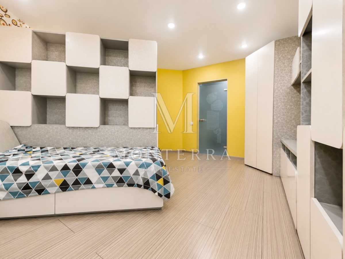 Продажа 2-комнатной квартиры 95.5 м², Вышгородская ул., 45/4