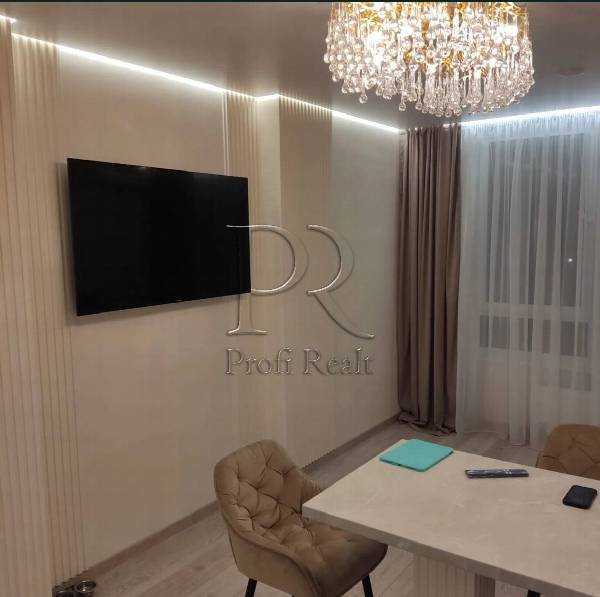 Продаж 2-кімнатної квартири 76 м², Причальна вул., 14