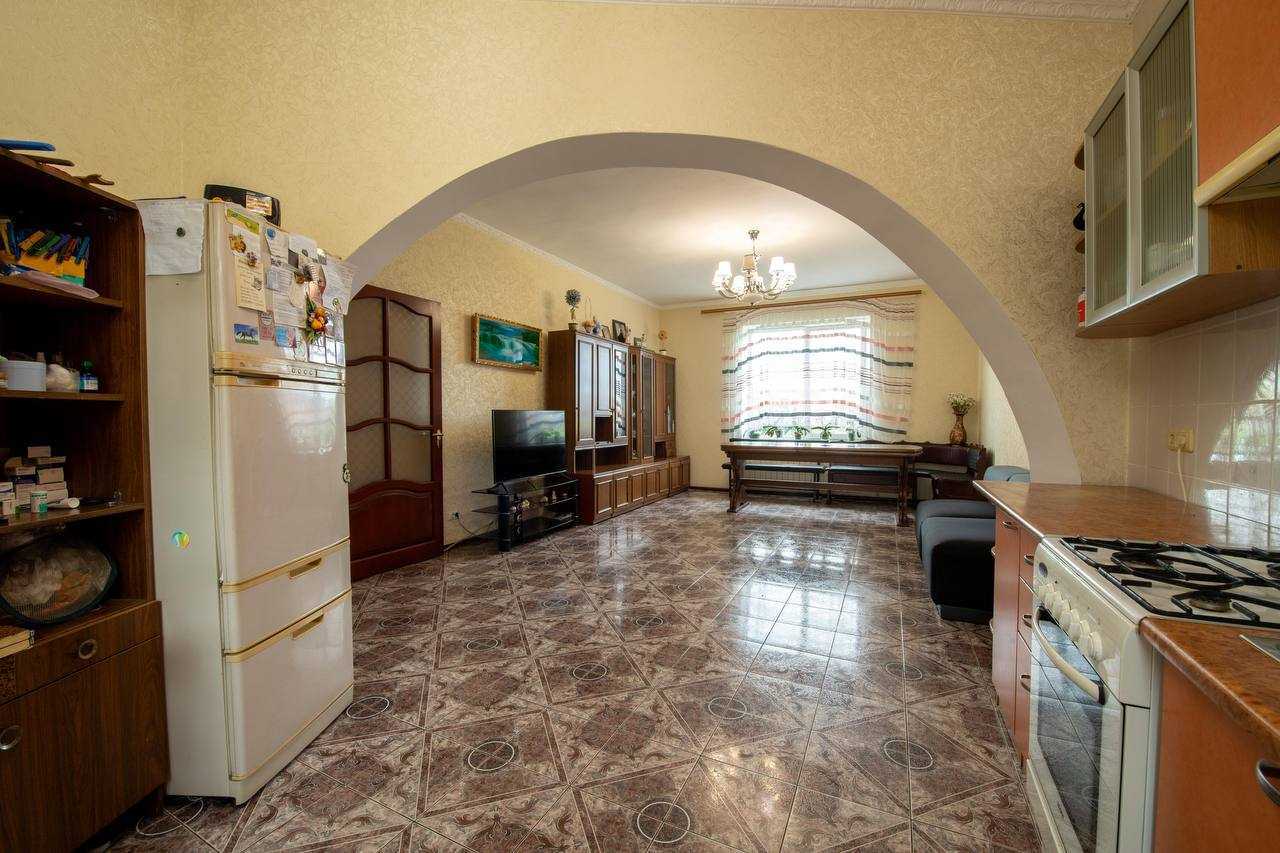 Продажа дома 200 м², Ромашковая ул., 76