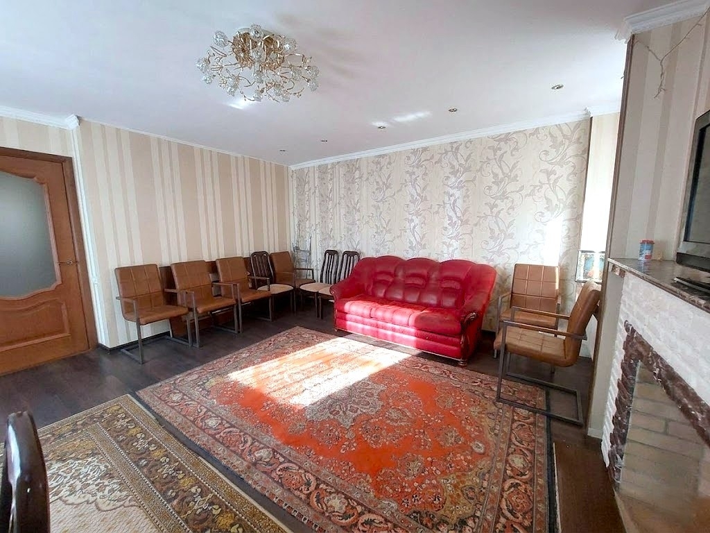 Продажа 3-комнатной квартиры 92 м², Майский 1-й пер.