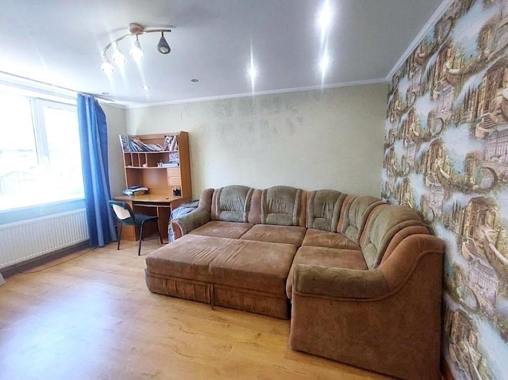 Продажа 3-комнатной квартиры 92 м², Майский 1-й пер.