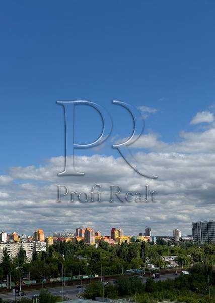 Продаж 1-кімнатної квартири 45 м², Канальна вул., 8Б