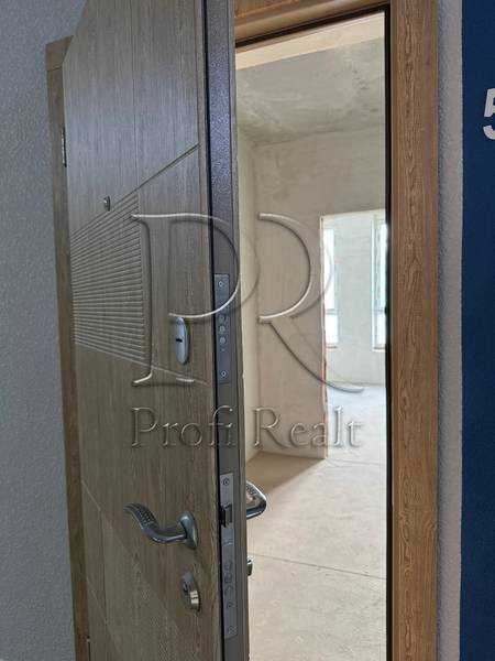 Продаж 1-кімнатної квартири 45 м², Канальна вул., 8Б