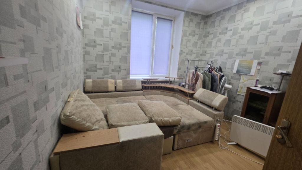 Продажа 3-комнатной квартиры 61 м², Сенная ул.