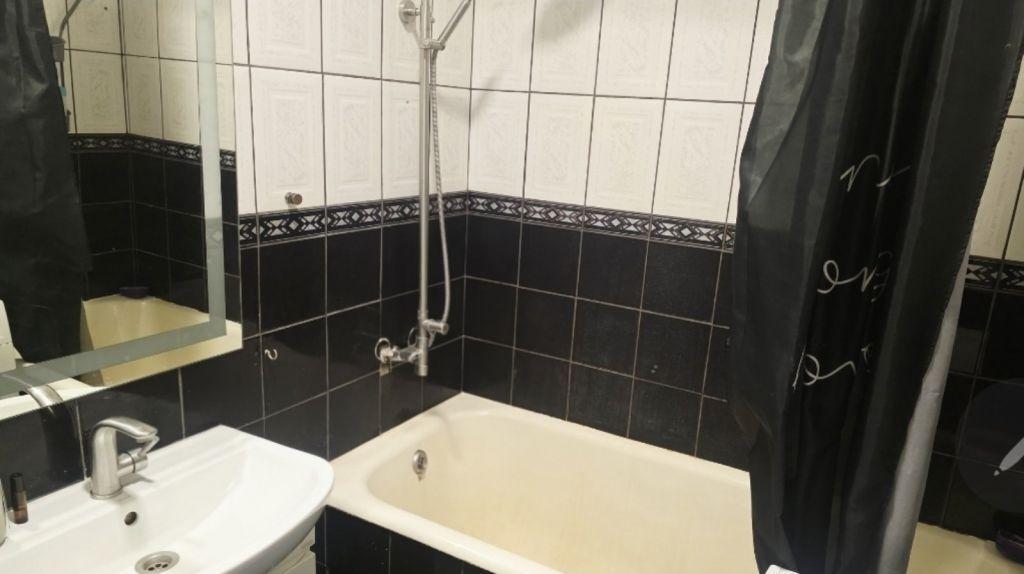 Продажа 3-комнатной квартиры 61 м², Сенная ул.