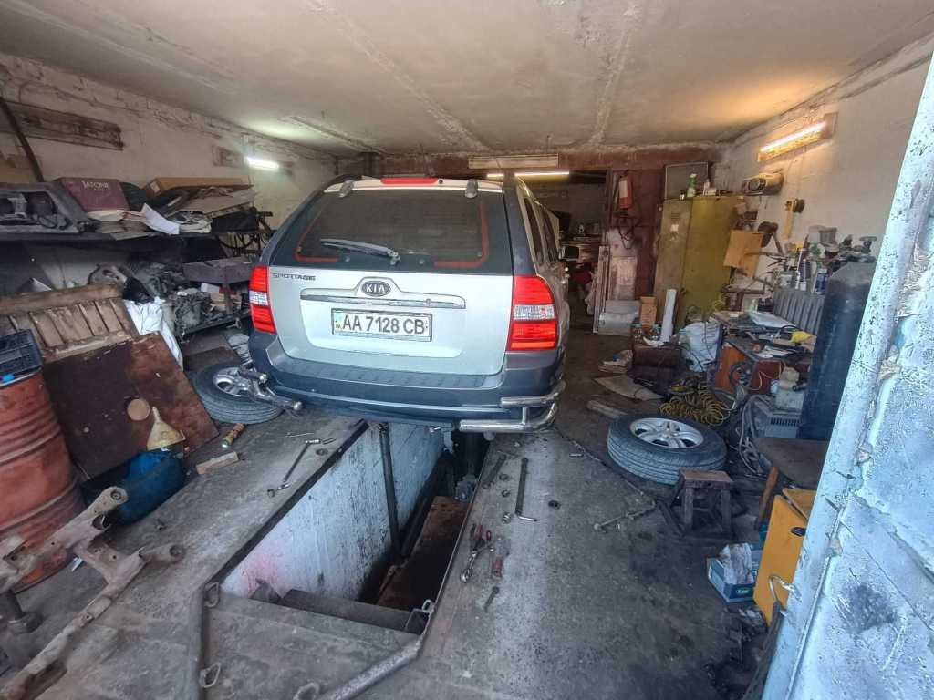 Продаж гаража 225 м², Миколи Закревського вул.