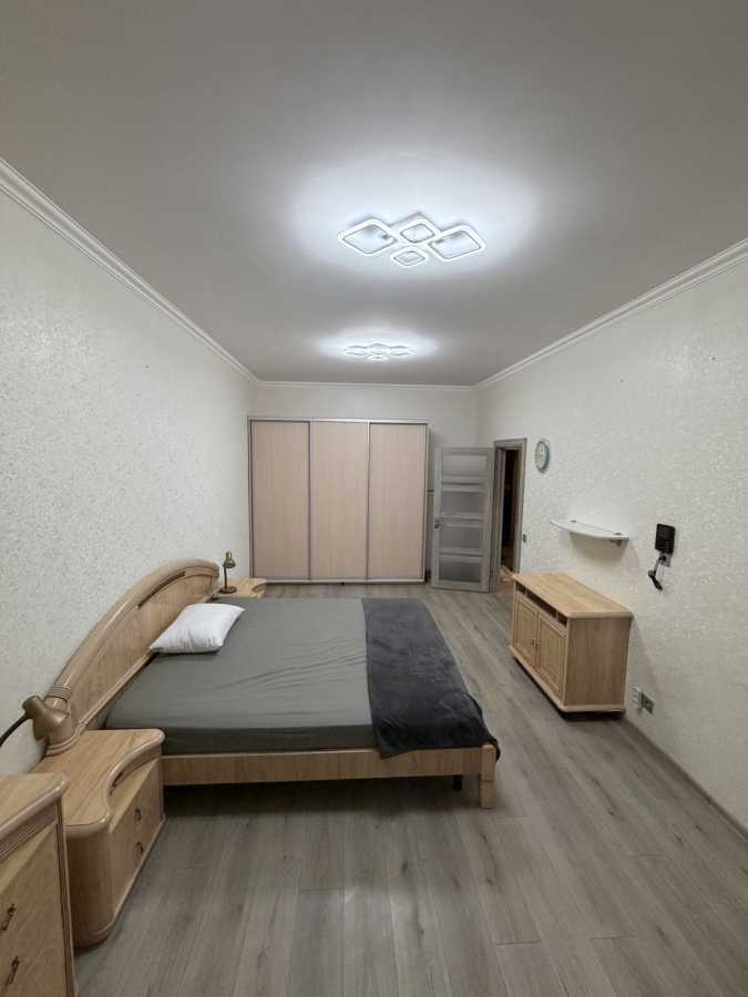 Аренда 1-комнатной квартиры 49.5 м², Академика Ефремова ул., 8а