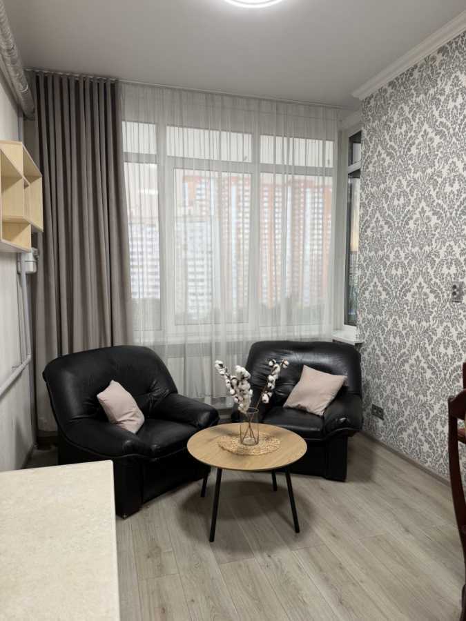 Аренда 1-комнатной квартиры 49.5 м², Академика Ефремова ул., 8а
