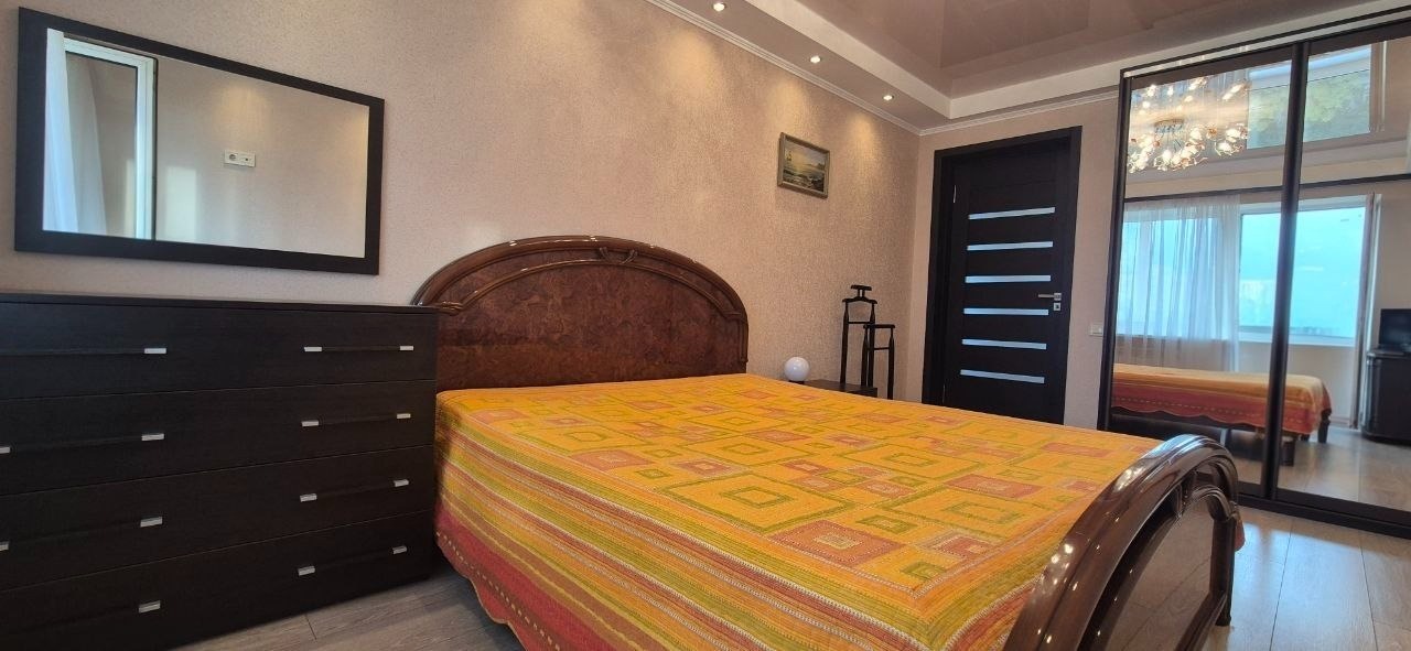 Аренда 3-комнатной квартиры 70 м², Кирилловская ул., 111