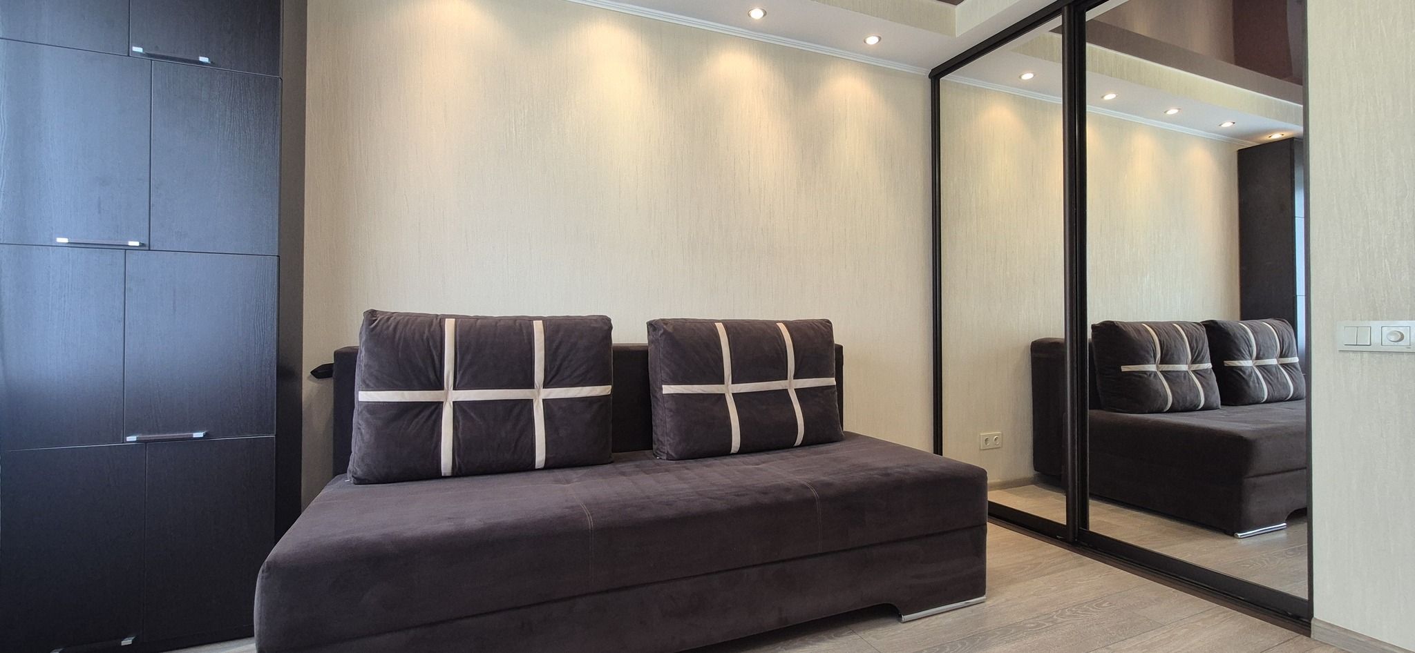 Аренда 3-комнатной квартиры 70 м², Кирилловская ул., 111