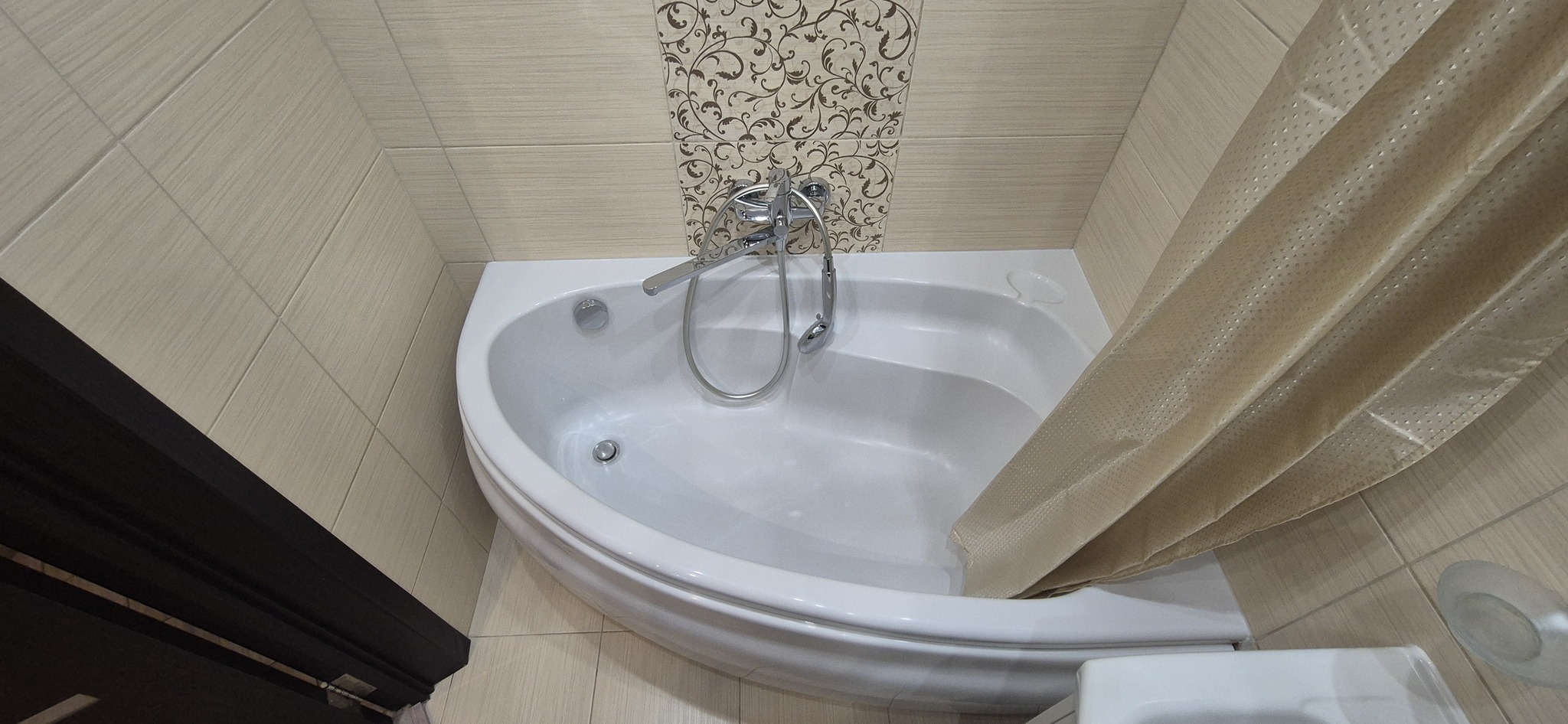 Аренда 3-комнатной квартиры 70 м², Кирилловская ул., 111