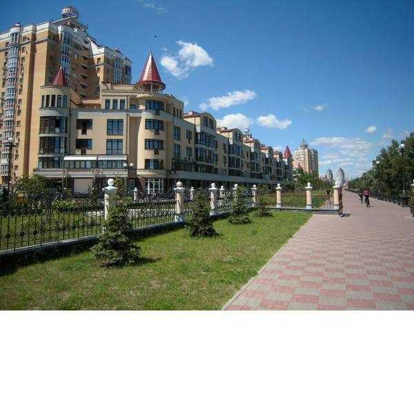 Продажа 3-комнатной квартиры 147 м², Оболонская ул., 7