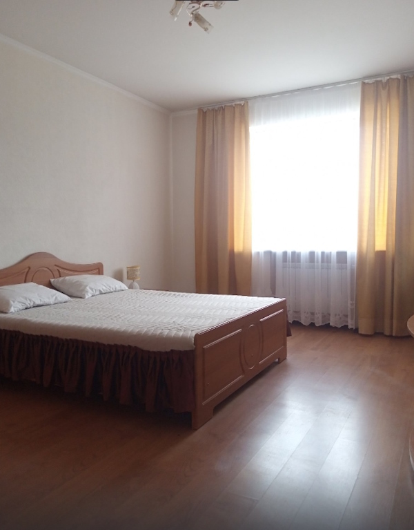Аренда 3-комнатной квартиры 105 м², Петра Григоренко просп., 28