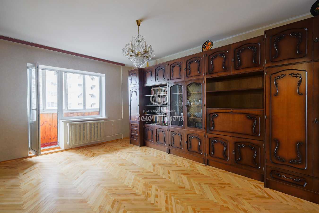 Продаж 3-кімнатної квартири 74.5 м², Бориспільська вул., 28А