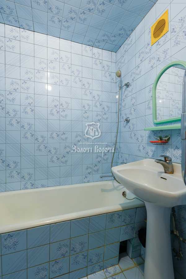 Продаж 3-кімнатної квартири 74.5 м², Бориспільська вул., 28А
