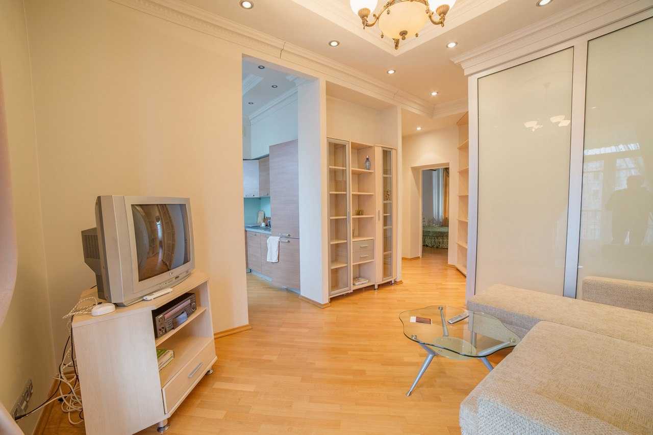 Оренда 2-кімнатної квартири 52 м², Хрещатик вул., 21
