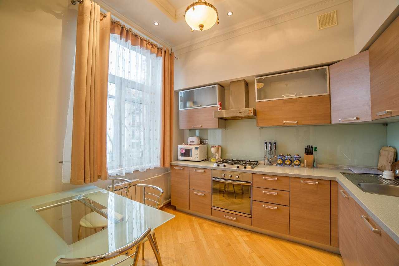 Оренда 2-кімнатної квартири 52 м², Хрещатик вул., 21