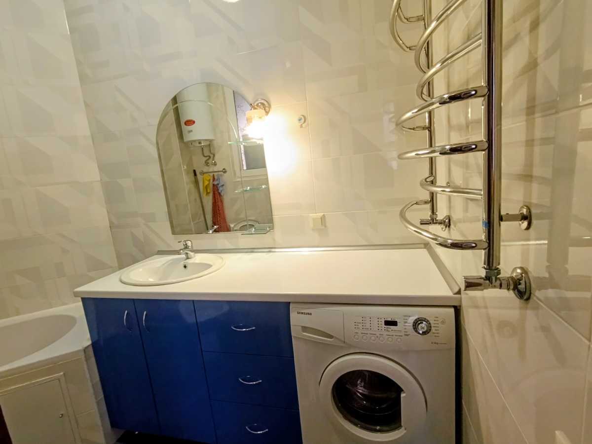 Оренда 1-кімнатної квартири 57 м², Книжный пров., 19/21