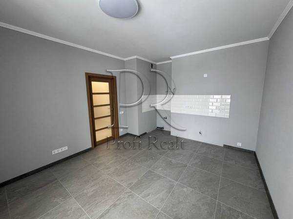 Продаж 1-кімнатної квартири 45 м², Канальна вул., 8Г