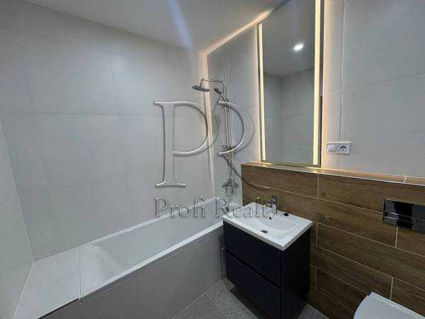 Продаж 1-кімнатної квартири 45 м², Канальна вул., 8Г