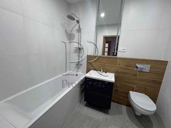 Продаж 1-кімнатної квартири 45 м², Канальна вул., 8Г