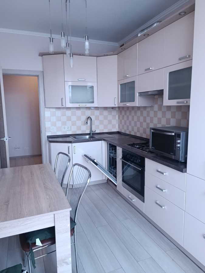 Оренда 2-кімнатної квартири 60 м², Фізкультурний пров., 25