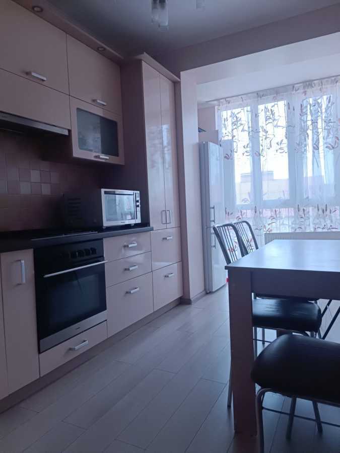 Оренда 2-кімнатної квартири 60 м², Фізкультурний пров., 25