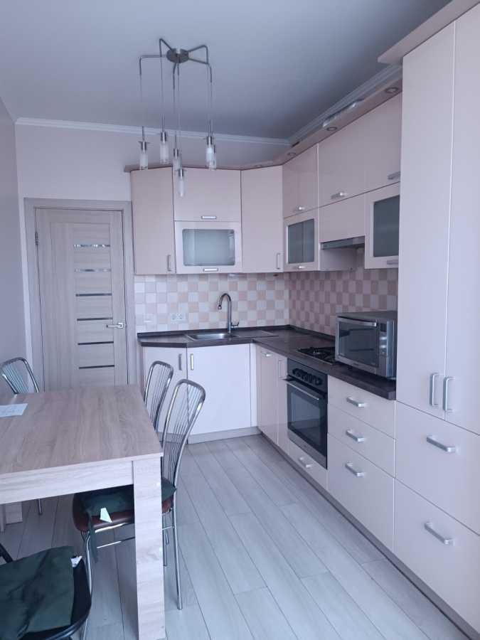 Оренда 2-кімнатної квартири 60 м², Фізкультурний пров., 25
