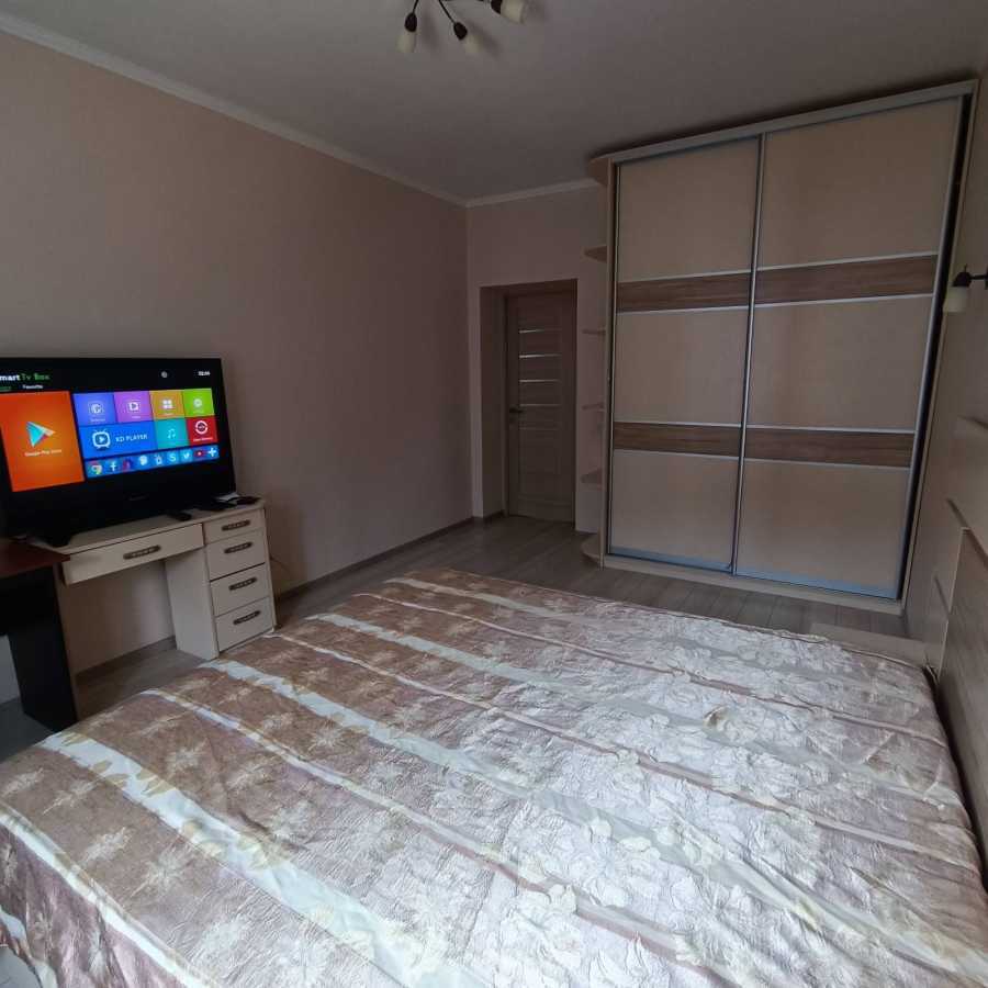 Оренда 2-кімнатної квартири 60 м², Фізкультурний пров., 25