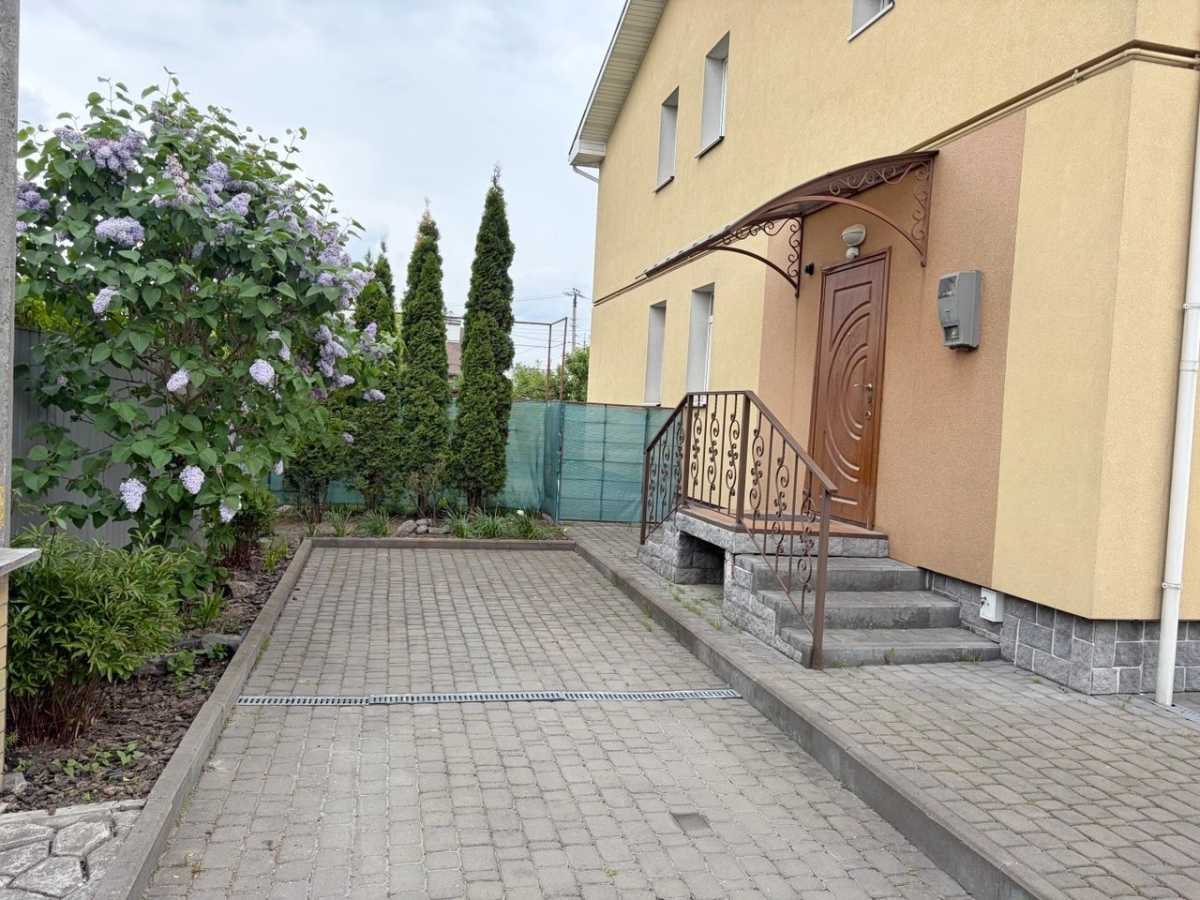 Оренда 2-кімнатної квартири 74 м², Академіка Заболотного вул.