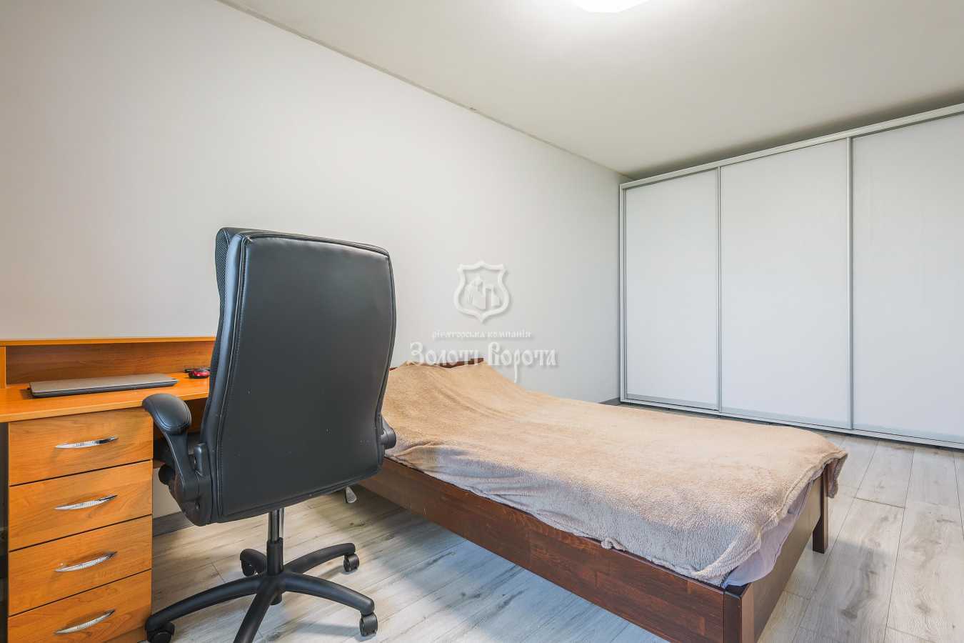 Продаж 1-кімнатної квартири 33 м², Академіка Стражеско вул., 3