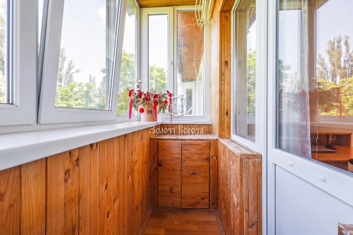 Продаж 1-кімнатної квартири 33 м², Академіка Стражеско вул., 3