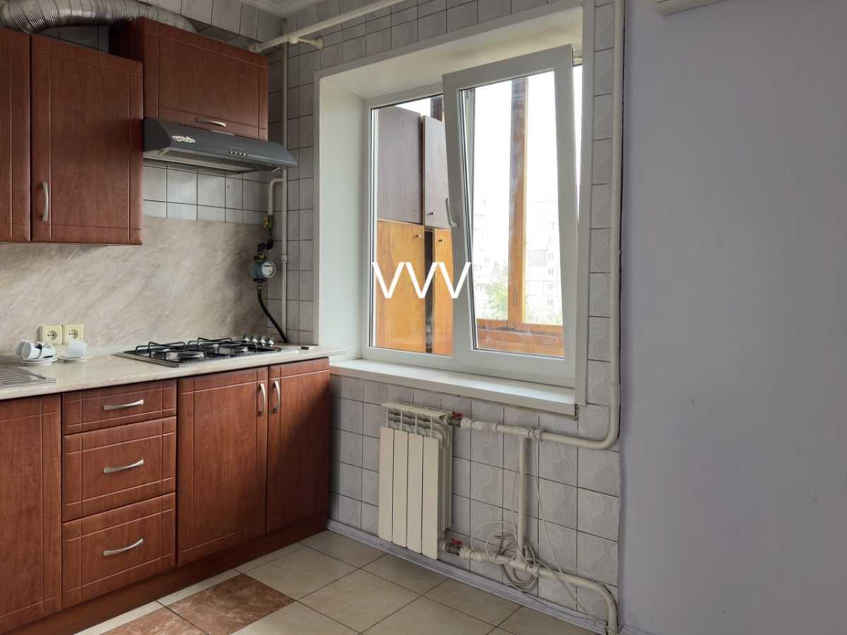 Продаж 3-кімнатної квартири 64.5 м², Івана Миколайчука вул., 19