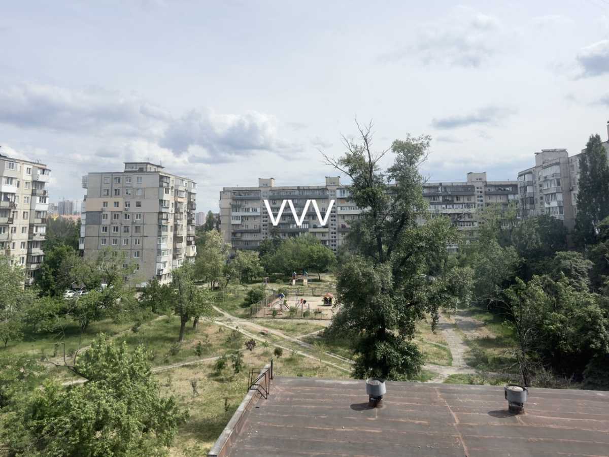 Продаж 3-кімнатної квартири 64.5 м², Івана Миколайчука вул., 19