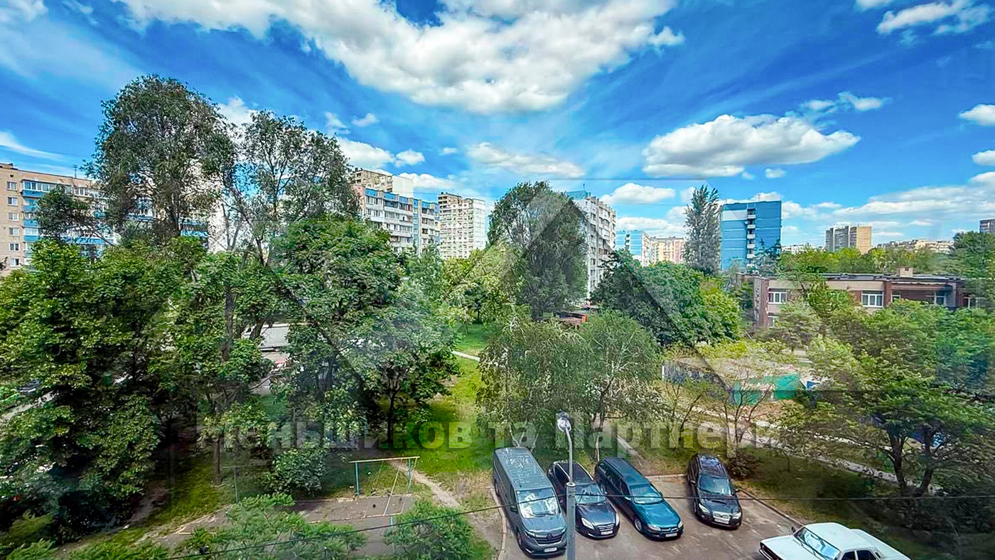 Продаж 3-кімнатної квартири 68 м², Червоної калини, 22а
