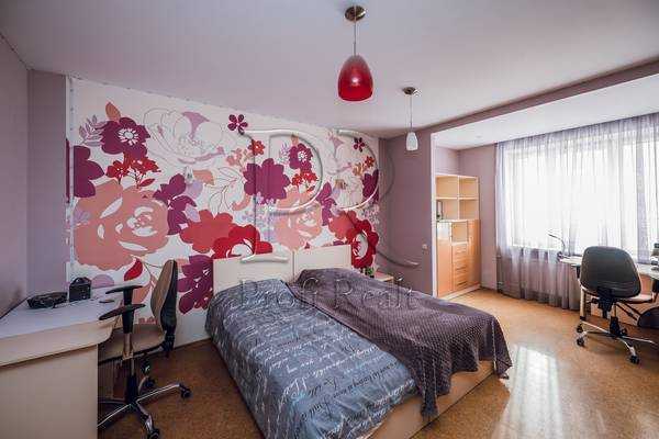 Продаж 3-кімнатної квартири 109 м², Микільсько-Слобідська вул., 6
