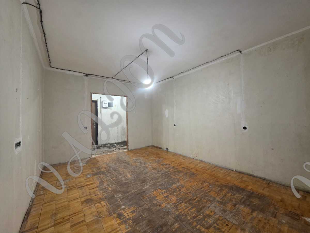Продаж 2-кімнатної квартири 58 м², Чорнобильська вул., 6