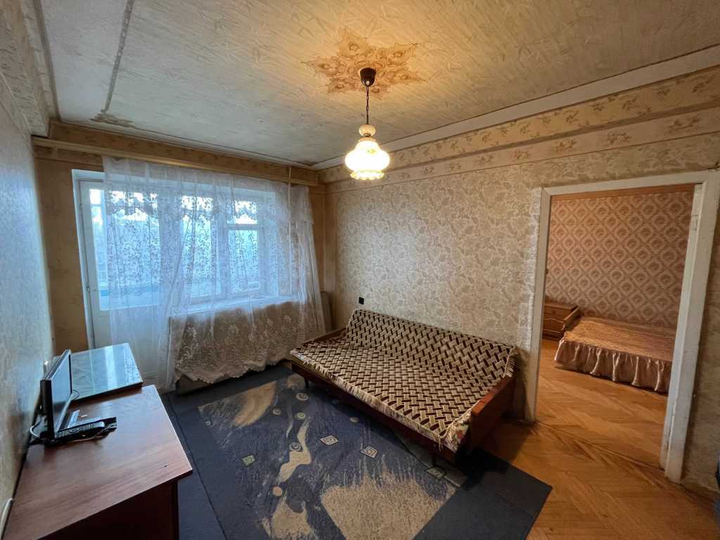 Продаж 2-кімнатної квартири 45 м², Мілютенка вул., 28А