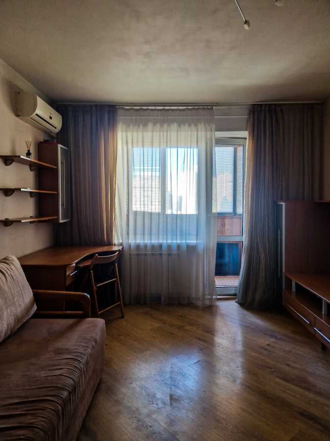 Аренда 1-комнатной квартиры 55 м², Ревуцкого ул., 42Б