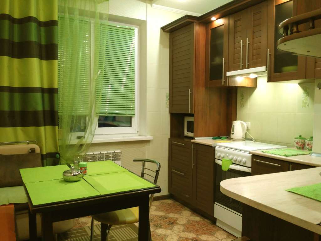2-комнатная квартира посуточно 52 м², Ивана Мазепы ул., (Щорса), 45