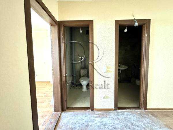 Продаж 2-кімнатної квартири 73 м², Балтійський пров., 1